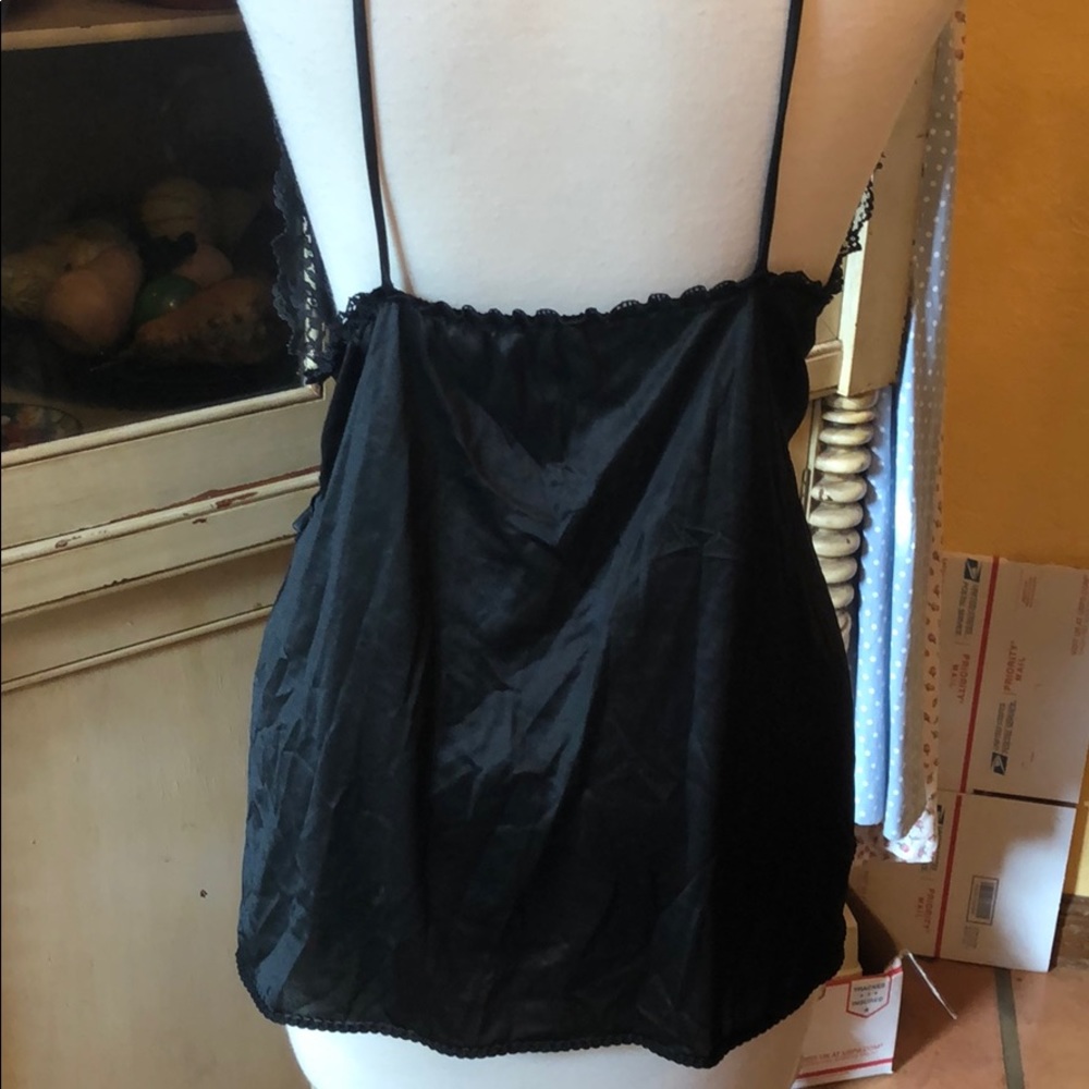 Lingerie - Picture 6 of 6